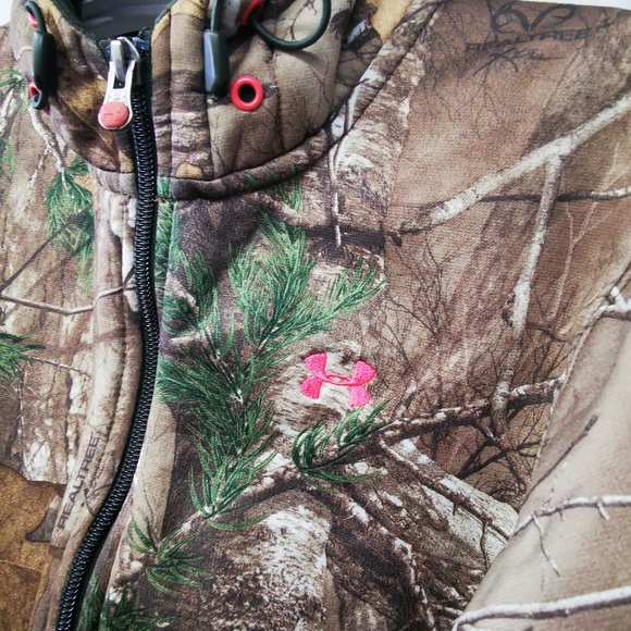 Under armor women's camouflage zip size small - Picture 2 of 4